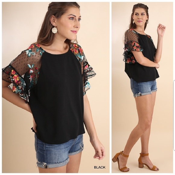 Umgee Tops - Adorable Umgee Lace Sleeve Top